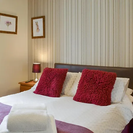 Eldin Hall 2 - Uk2484 * Scarborough