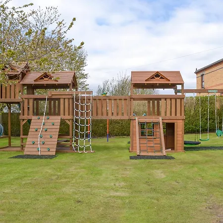 Eldin Hall 2 - Uk2484 Scarborough